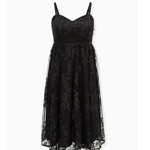 BLACK EMBROIDERED MESH & SEQUIN MIDI DRESS